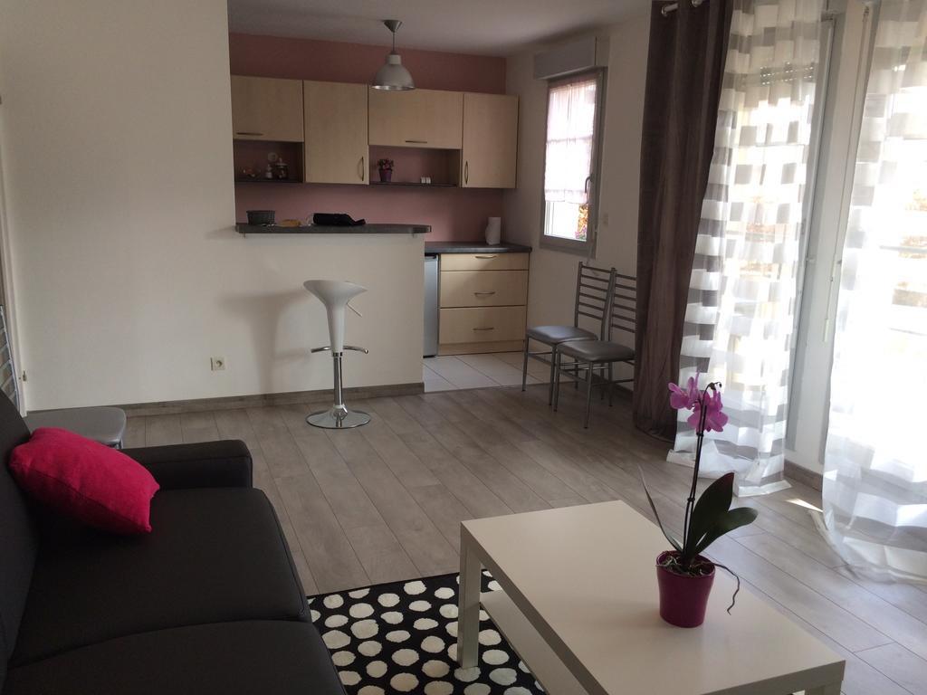 Studio Disneyland Paris - Terrasse Монтеврен Номер фото