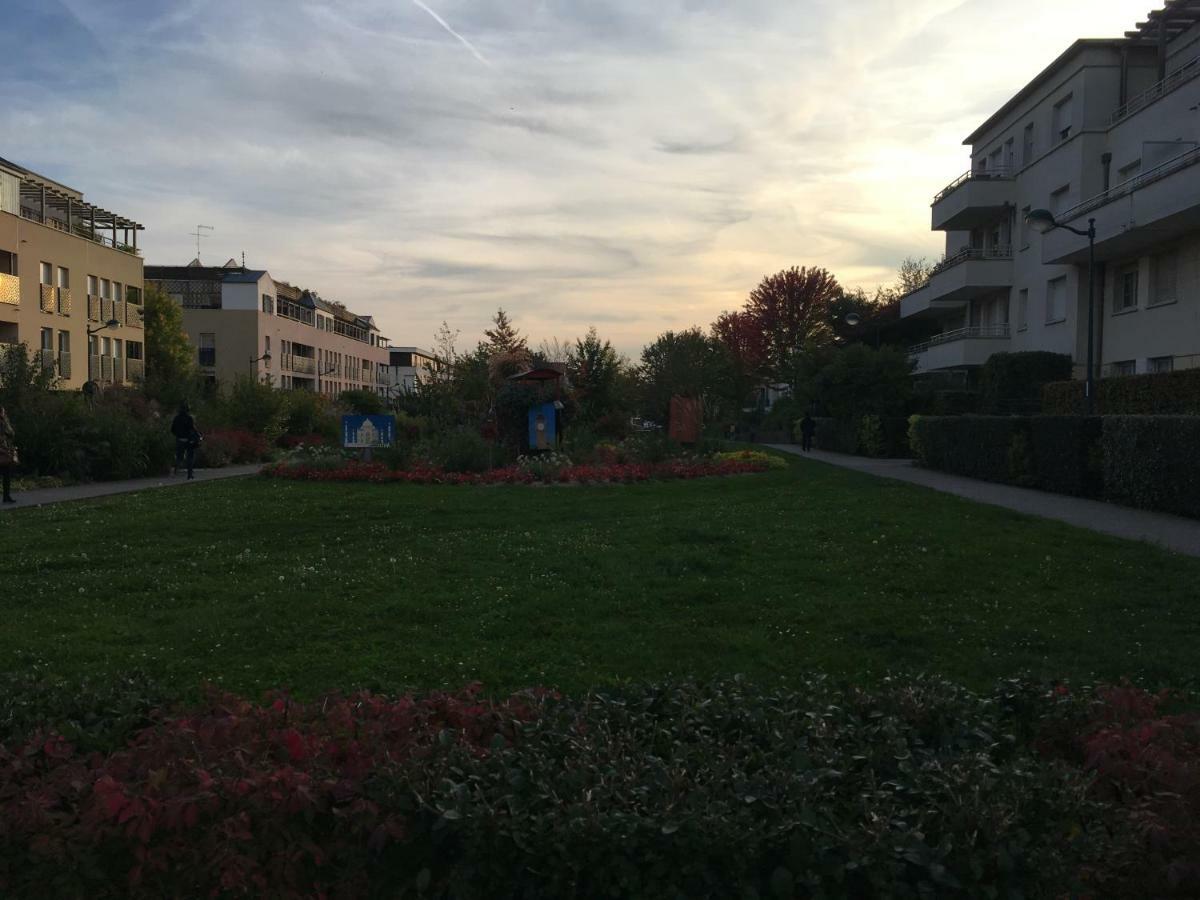 Studio Disneyland Paris - Terrasse Монтеврен Екстер'єр фото
